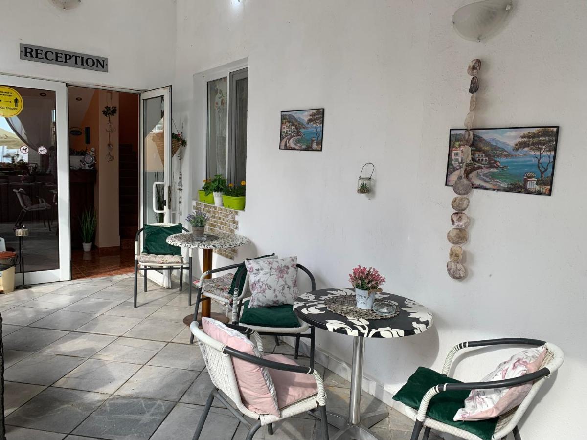 Sea Square Hotel Balchik Eksteriør billede